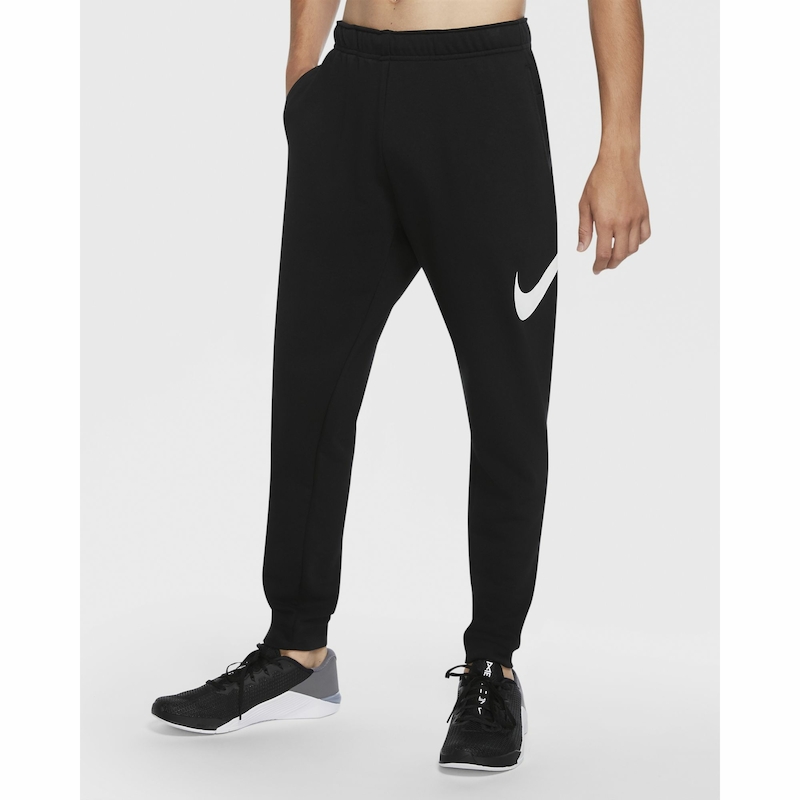 Nike tapered training pants hotsell