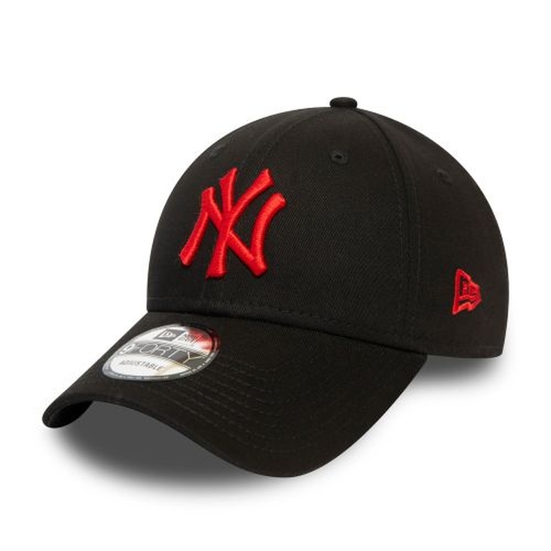 Buy NEW ERA NEW YORK YANKEES ESSENTIAL LOGO BLACK 9FORTY CAP For Men ...