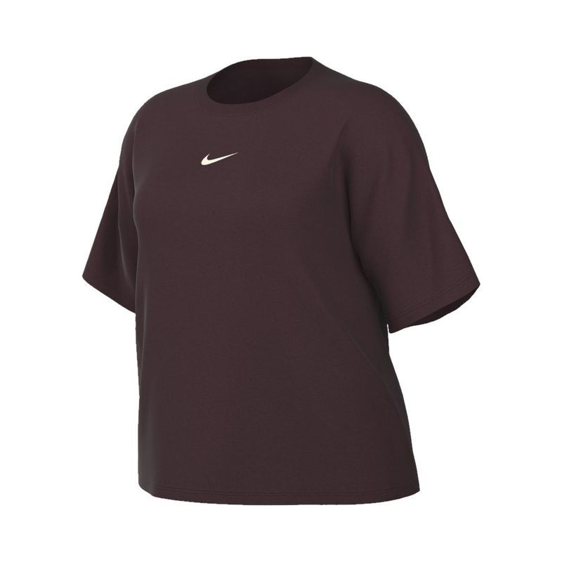 تيشيرت من تشكيلة Sportswear Essential من Nike (مقاسات كبيرة) - للنساء