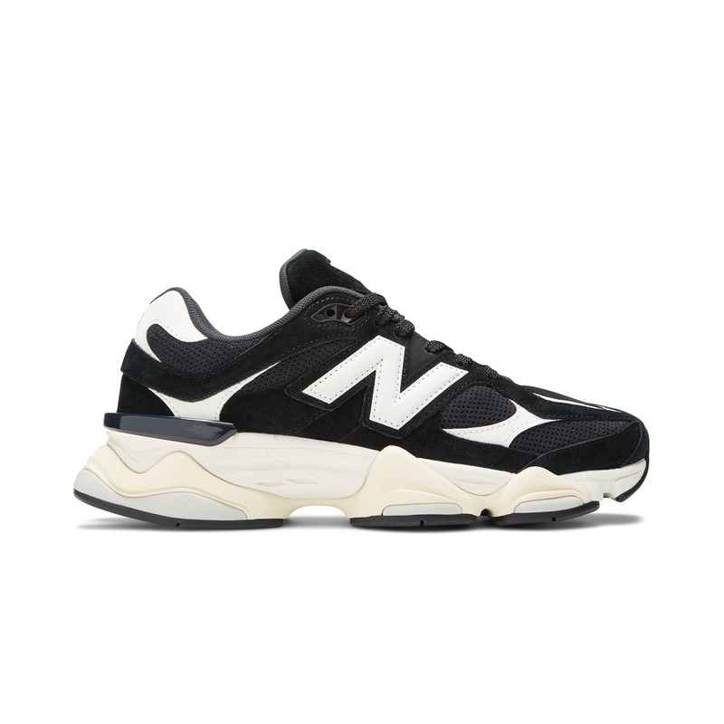 【New Balance】9060 Shoes スニーカー スエード ロゴ ブラック New Balance 9060 スニーカー | ブラック | FARFETCH JP