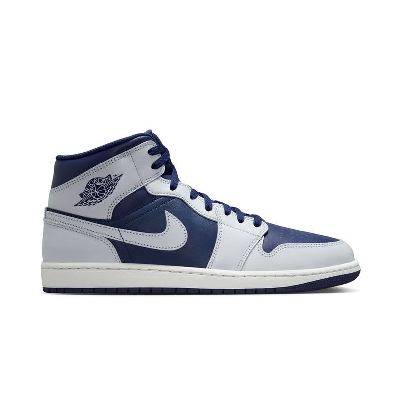 air jordan 1 midnight navy on feet