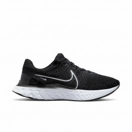 Nike react best sale flyknit black white