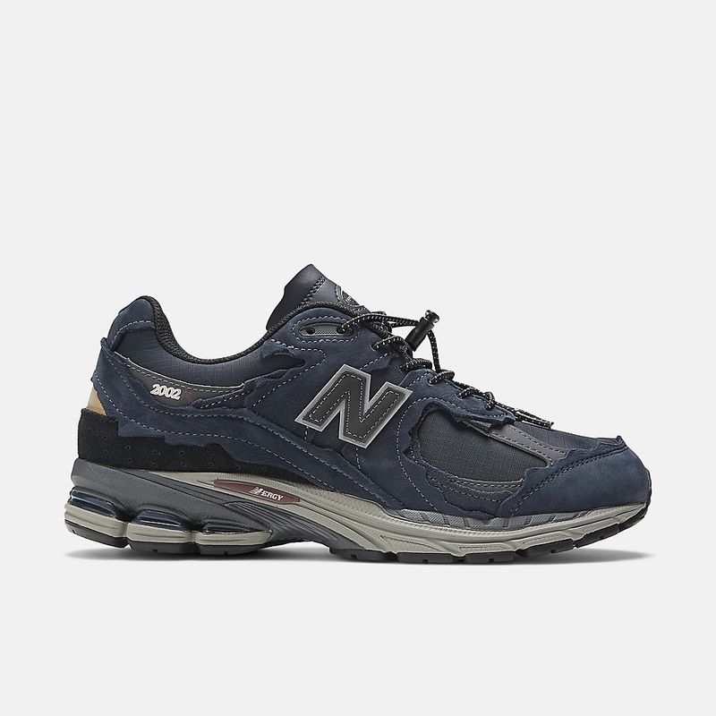 Buy NEW BALANCE 2002R 