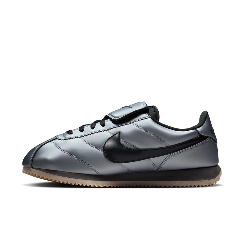 Men's cortez basic leather running shoe outlet