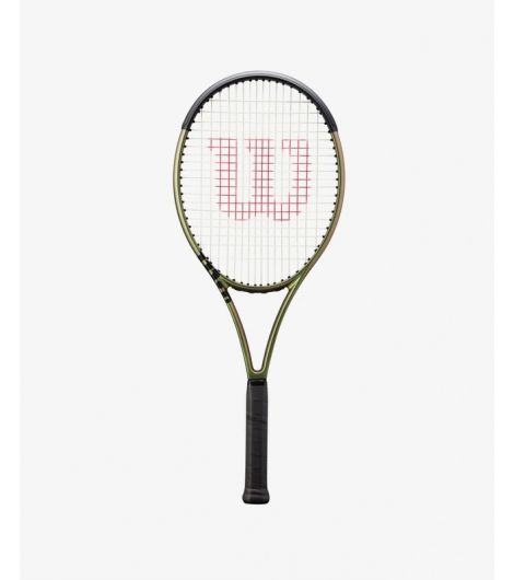 Wilson Blade 100 v8 16x19 Tennis Racket