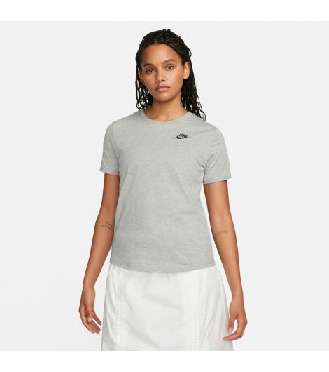 Nike Sports Club Women Tshirt