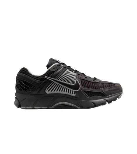 NIKE ZOOM VOMERO 5 
