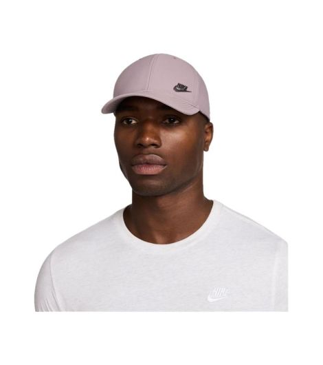 Nike Dri-FIT Club Structured Metal Logo Cap