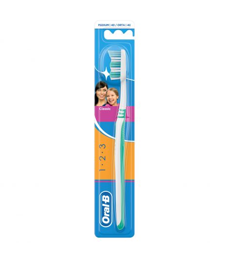 Oral-B 3-Effect Classic Toothbrush - 40 Medium