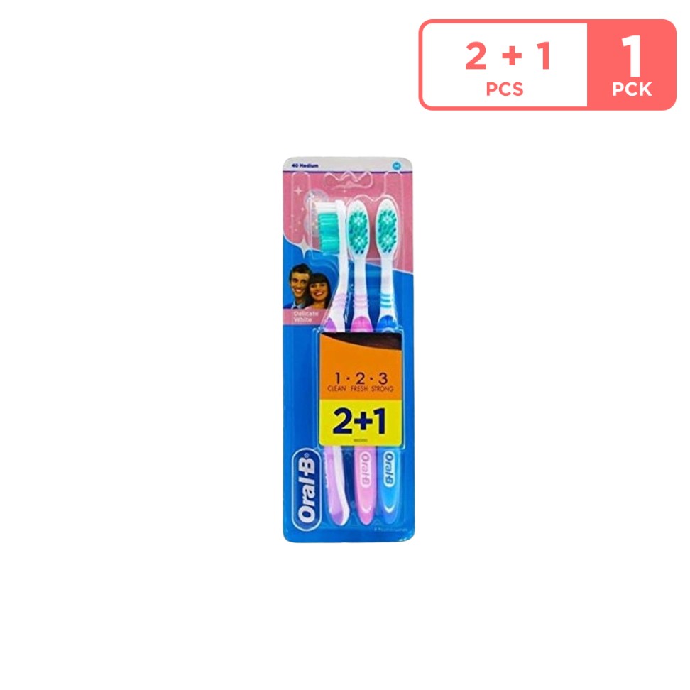 Oral-B Toothbrush Classic 40 Medium - 2+1 Free