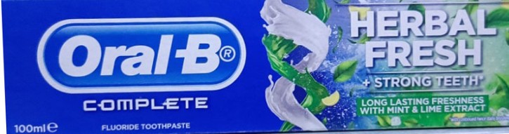 Oral-B Complete Mouth Wash + Whitening Mint Toothpaste