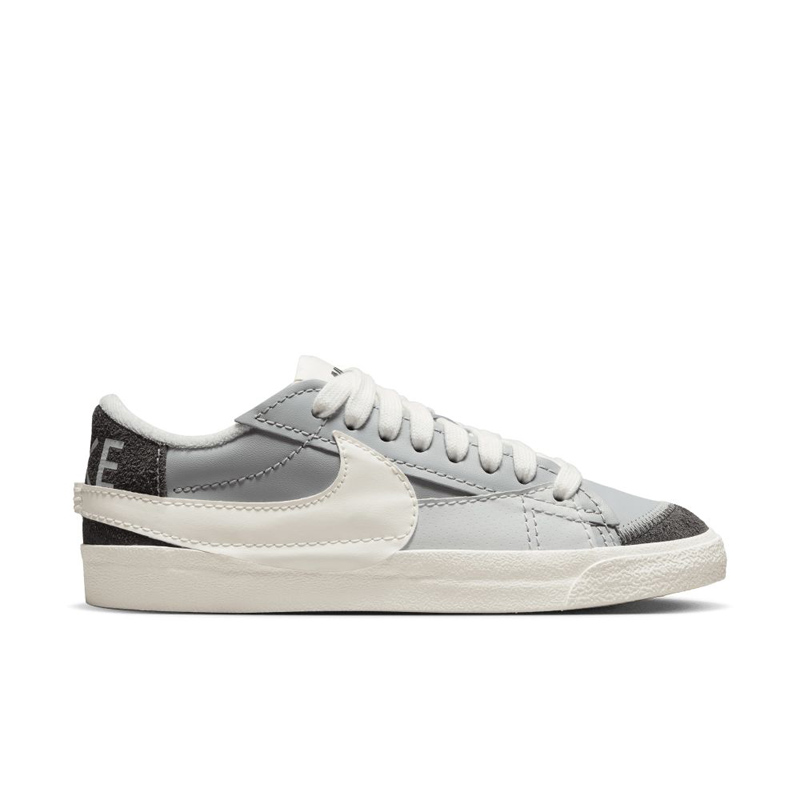 Buy NIKE BLAZER LOW '77 JUMBO SE MEN'S SHOES For Men Online in Kuwait ...