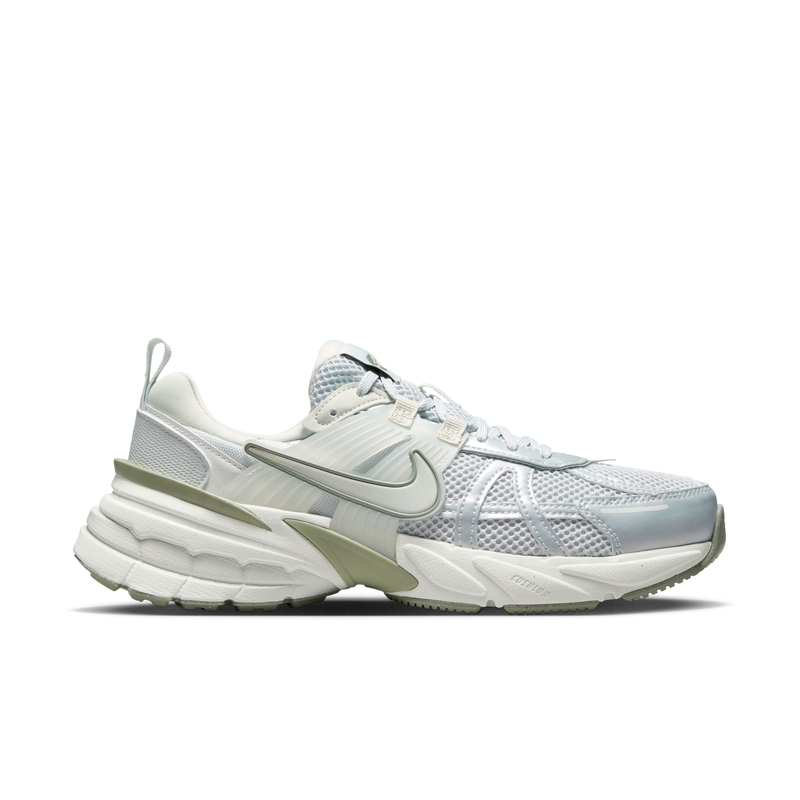 NIKE V2K RUN WOMEN'S SHOES